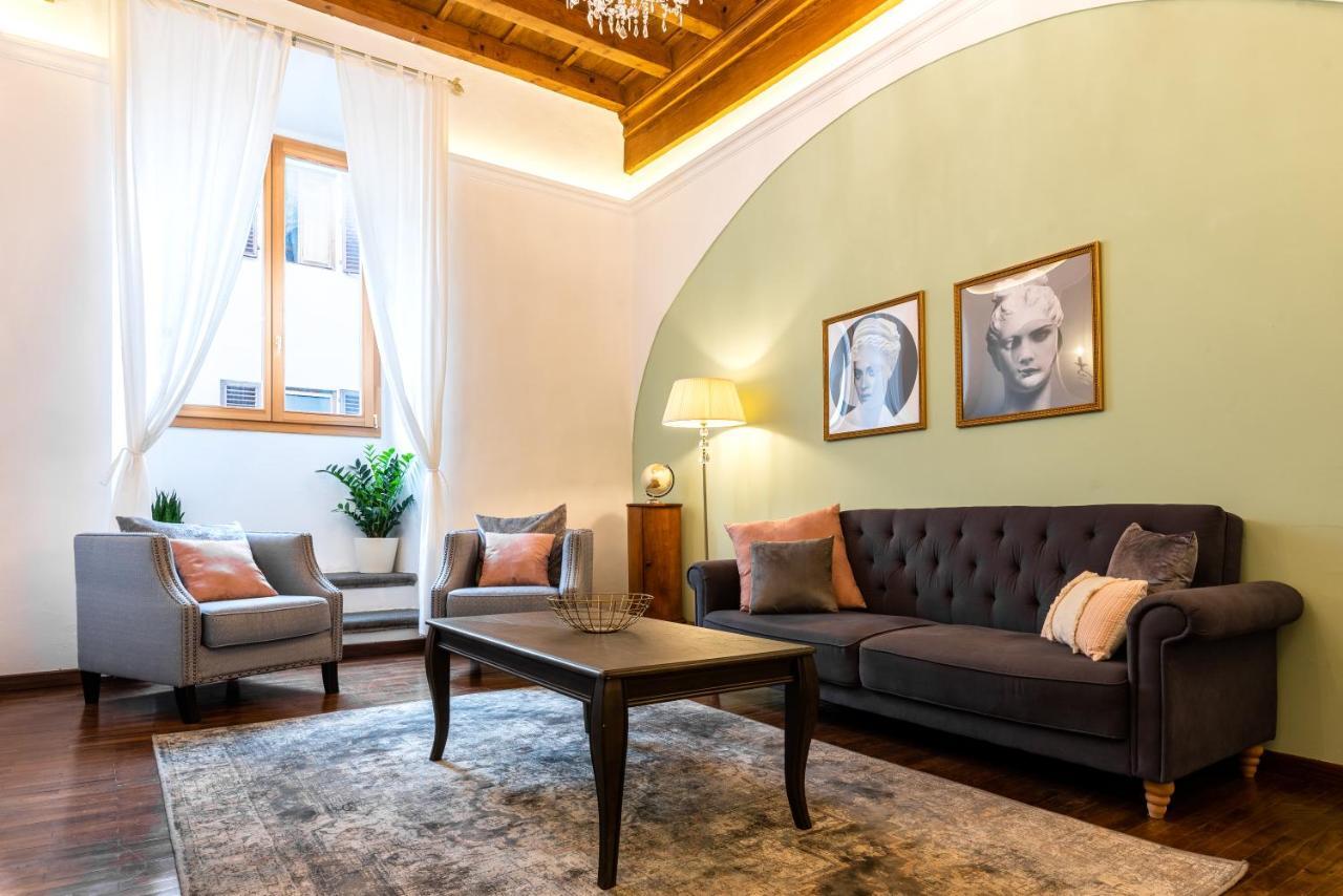 Historic Center Palace - Huge 4 Bedrooms Santa Croce Apartment - By LikehomeFlorenz Exterior foto