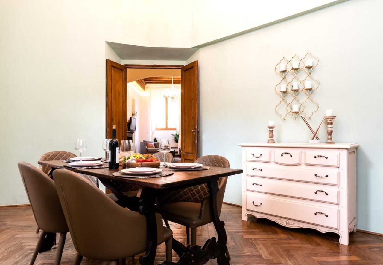 Historic Center Palace - Huge 4 Bedrooms Santa Croce Apartment - By LikehomeFlorenz Exterior foto